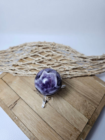 Chevron Amethyst, Kugel