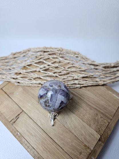 Chevron Amethyst, Kugel