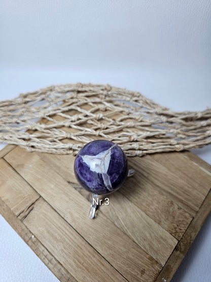 Chevron Amethyst, Kugel